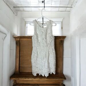 ASTR Women’s White Lace Dress